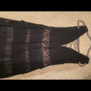 Black cocktail dress and only been worn once!!